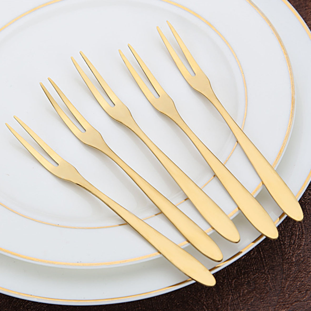 GL-AAJ1127 Set of 5 Gold Dessert Forks